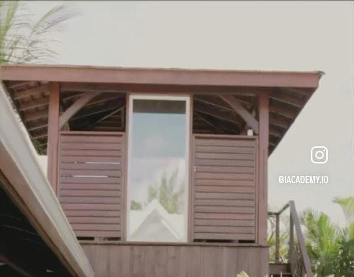 Le deck de la villa aménagé pour la masterclass iAcademy 2024